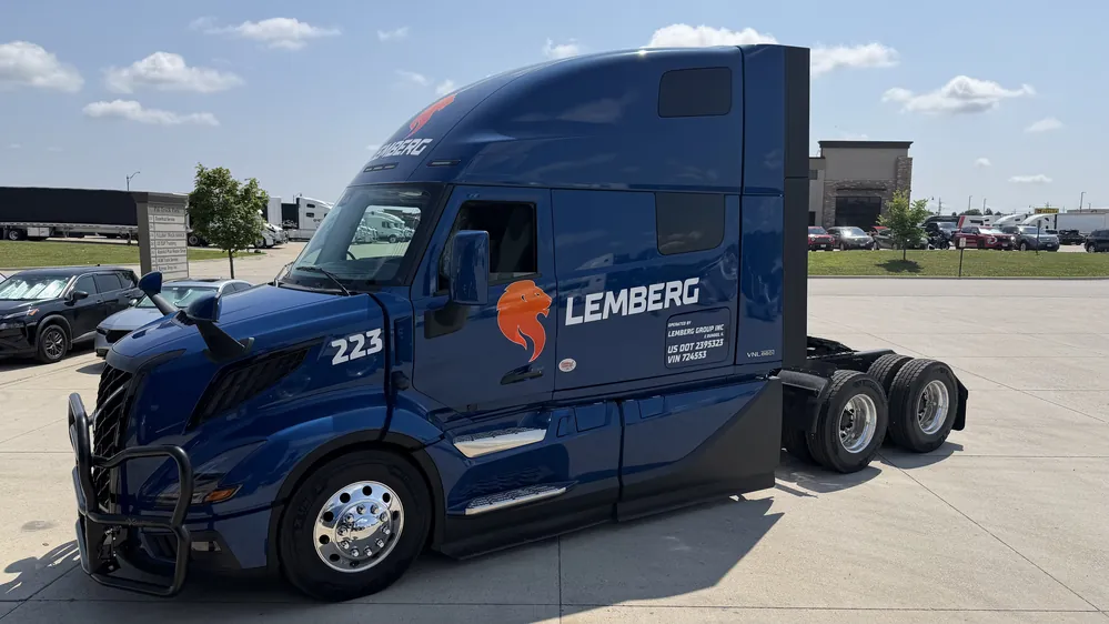 Lemberg Group truck with the USDOT number on the door
